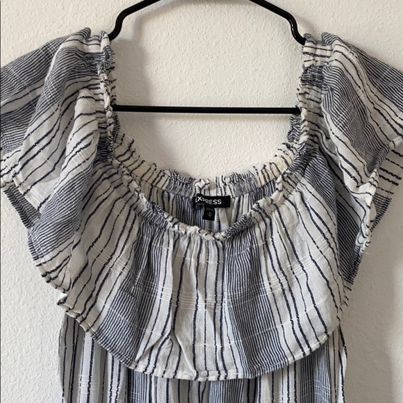 Striped, open shoulders dress - Picture 2 of 4